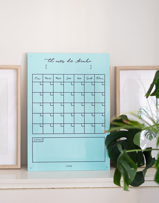 Calendario mensual vertical bicolor para tener tu mes bien organizado, ten un plan para tu productividad ¡Descubre los planificadores!