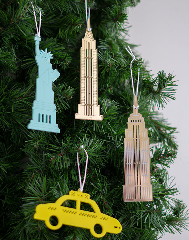 Adornos de Navidad Nueva York decora tu árbol de navidad con estos originales detalles de la gran manzana. ¡Descubre nuestra colección de viajes!