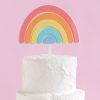 Cake topper Arcoíris colores personalizado nombre ideal para cumpleaños y celebraciones infantiles. ¿Eres fan de los arcoíris? Descúbrelo!
