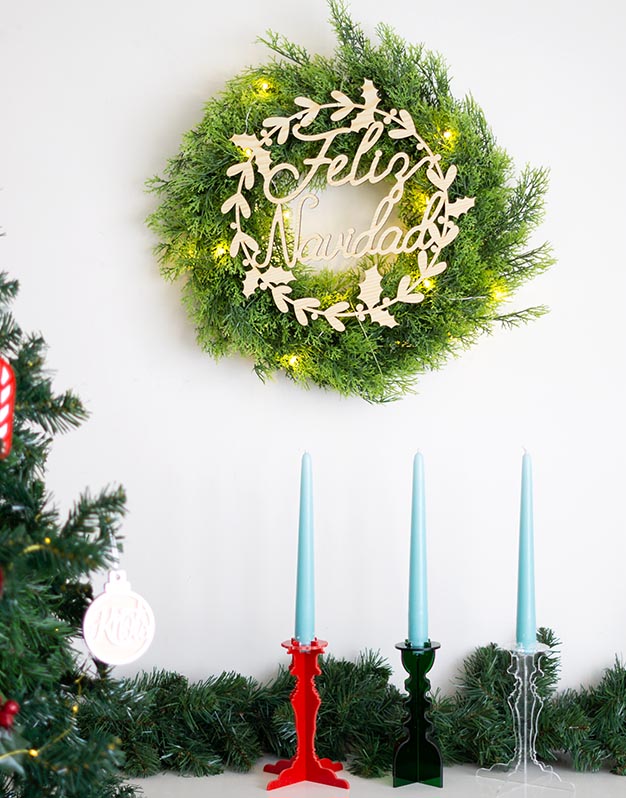Brújula Desde tienda de comestibles Corona de Navidad con luz para decorar la puerta- Knots made with love