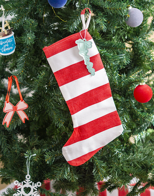 Bota Navidad personalizable ELF este diseño sirve tanto para regalos de Papá Noel como Reyes Magos. Diseño único knots made with love para naviknots.