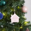 Adornos de Navidad Gingerbread house decora tu árbol de navidad con estos originales casas de jengibre navideñas. ¡Descúbrelo!