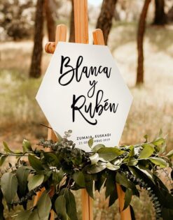 Cartel forma personalizado para boda con nombres