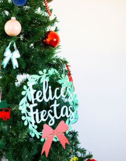 Corona ramitas Feliz Navidad en colores